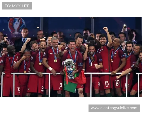 欧洲杯爆冷再起，黑马球队逆转夺冠引发全球球迷狂欢